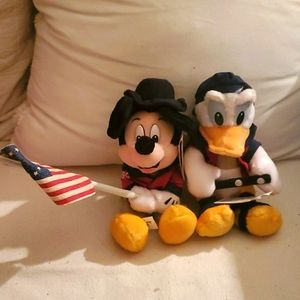 Vintage NWT Walt Disney World 4th if July Mickey & Donald plush